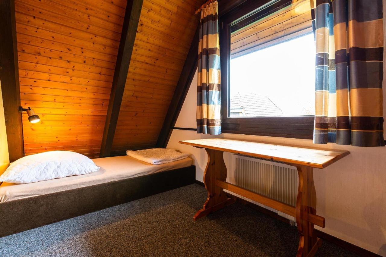 Ferienwohnpark Immenstaad Am Bodensee Nurdachhaus Typ 8 Ndt 099 Dış mekan fotoğraf